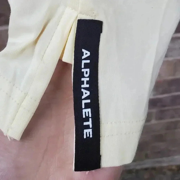 Alphalete Light Yellow Stringer Men's Tank Size M - Picture 2 of 5